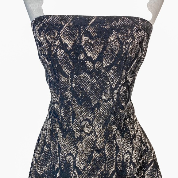 Express Dress Mini Cocktail Strapless Snakeskin Party Fit and Flare in Size 6 - Picture 7 of 11